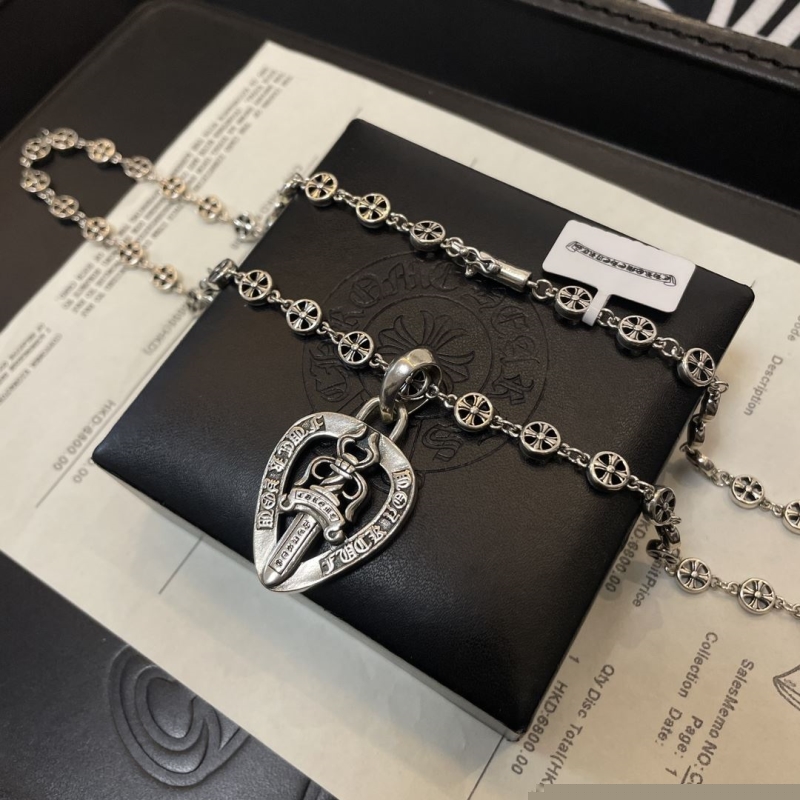 Ch**me He**ts necklaces